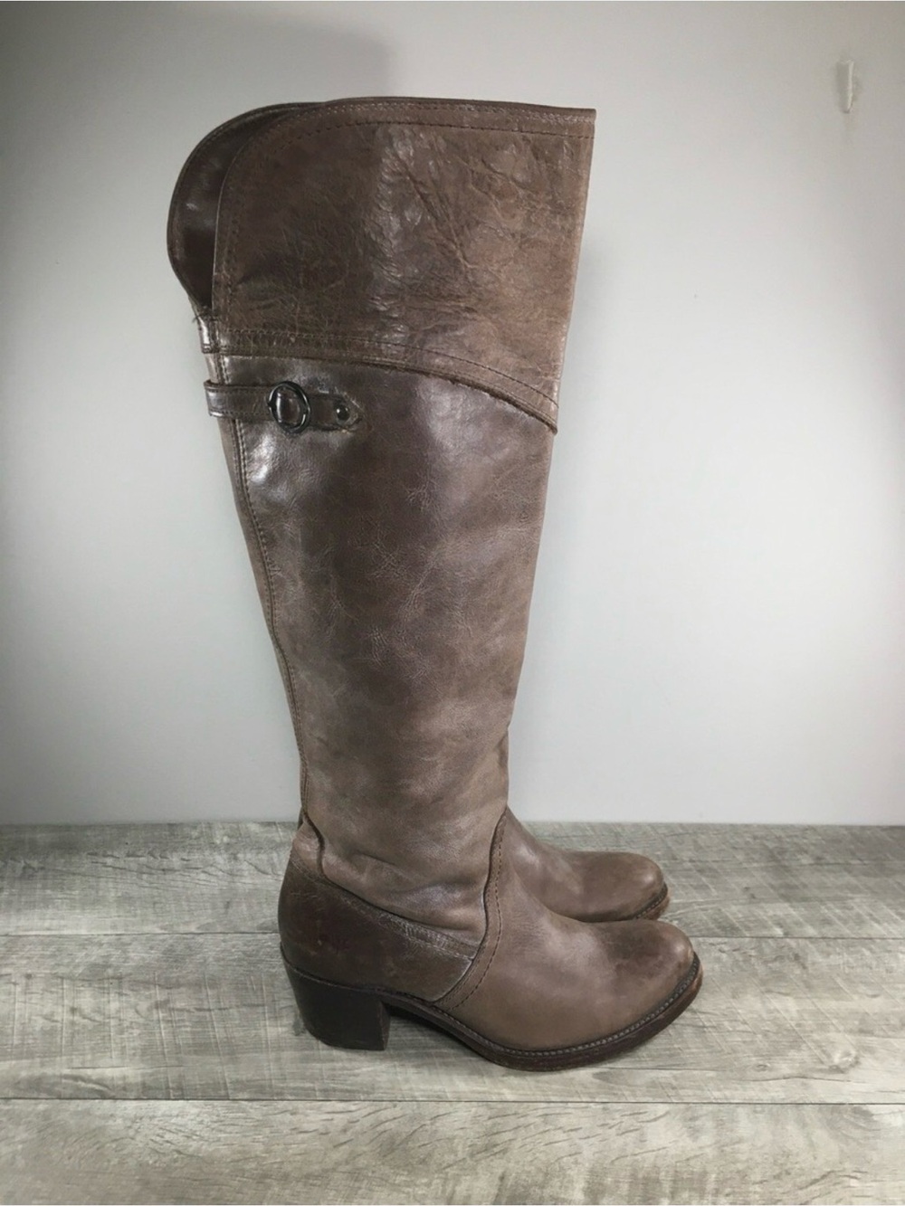 Women's Tall Frye 77594 Jane Cuff Brown Leather Riding Stacked Heel Boots 7.5